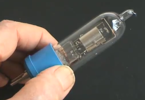 fabrication lampe triode par F2FO